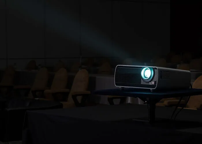 Лазерные проекторы: будущее проекционных технологий