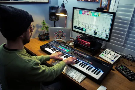 Купить Novation 61 SL MK III по выгодной цене в Нижнем Новгороде