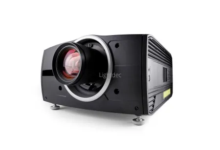 53F70_Studio_BEAUTYSHOT_04_Silver_jpg