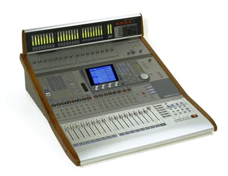 Купить Tascam DM-3200 по выгодной цене в Нижнем Новгороде